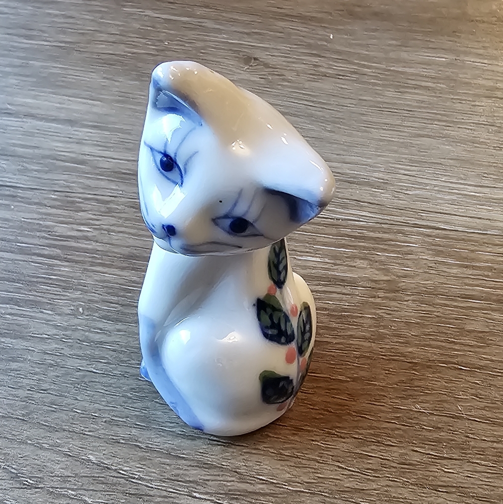 Set of 4 Vintage Porcelain Miniature Hand Painted Floral Cats Kittens Playing - Picture 4 of 15